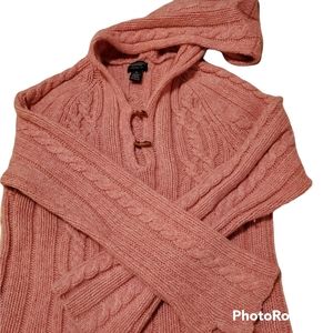 Cable knit sweater with hood